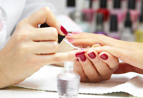 SEECETHAR passa a oferecer serviços de manicure e pedicure